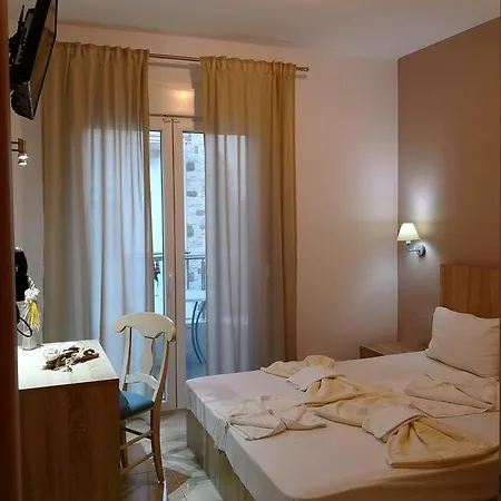 Porto Thassos & Hotell 2*